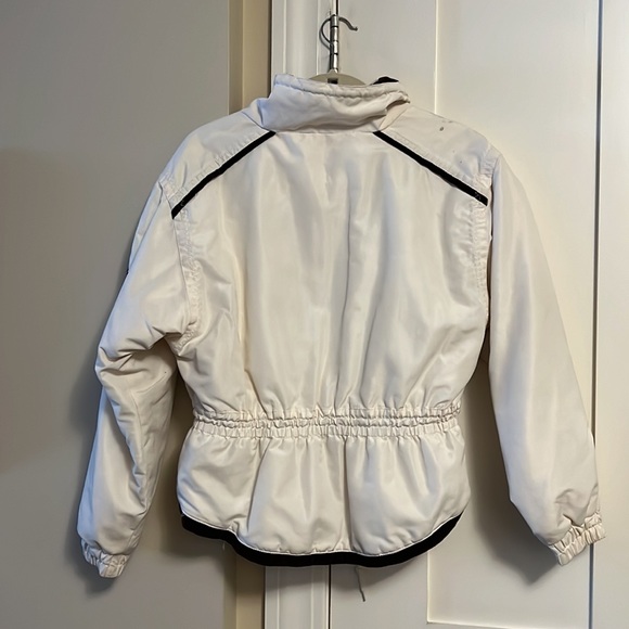 Feri beige snowboard jacket with side pockets, drawstring waist and brown trim - Picture 3 of 3